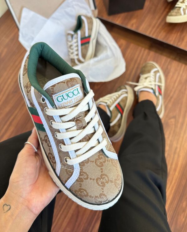 Gucci 1977 Plataforma Marrom