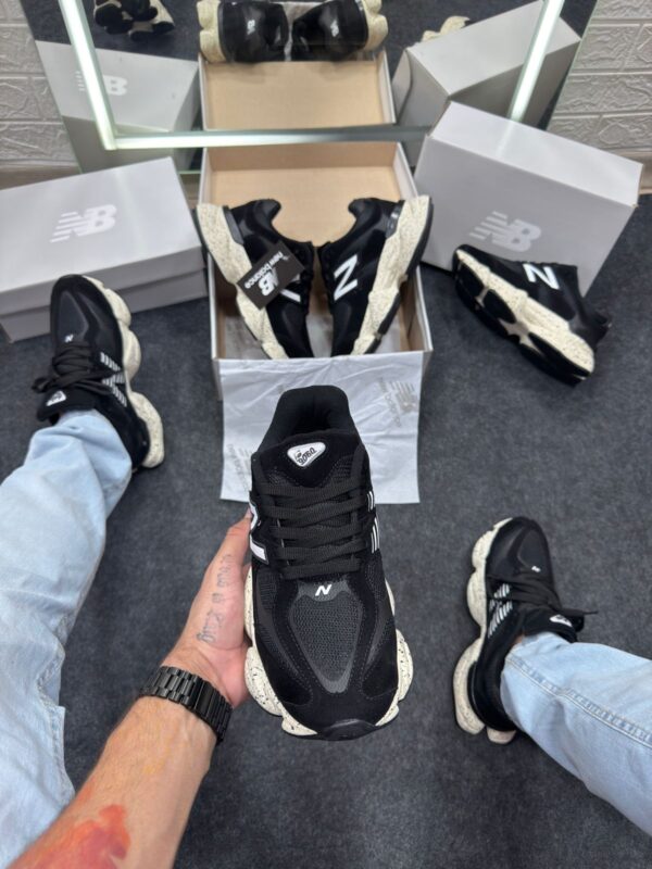 New Balance 9060 Preto e Branco