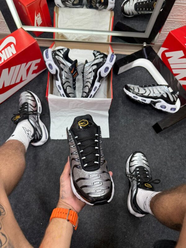 Nike Air Max TN Plus Black Metallic Silver