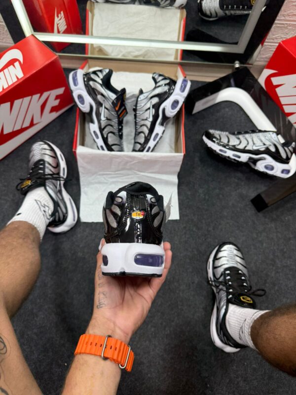 Nike Air Max TN Plus Black Metallic Silver