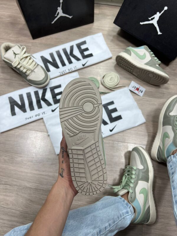 Nike Air Jordan 1 low Mint Green