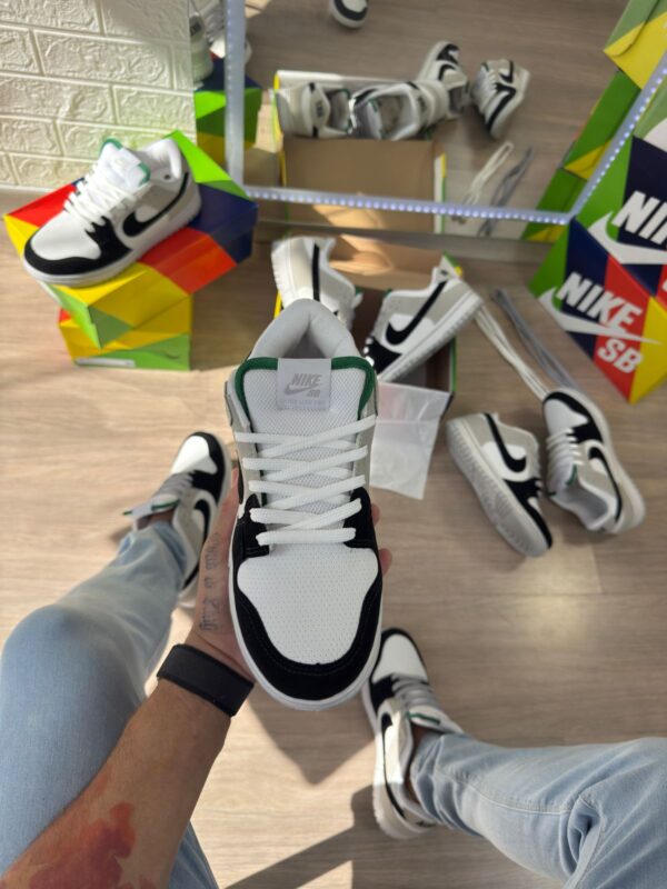 Nike SB Dunk Low Chlorophyll