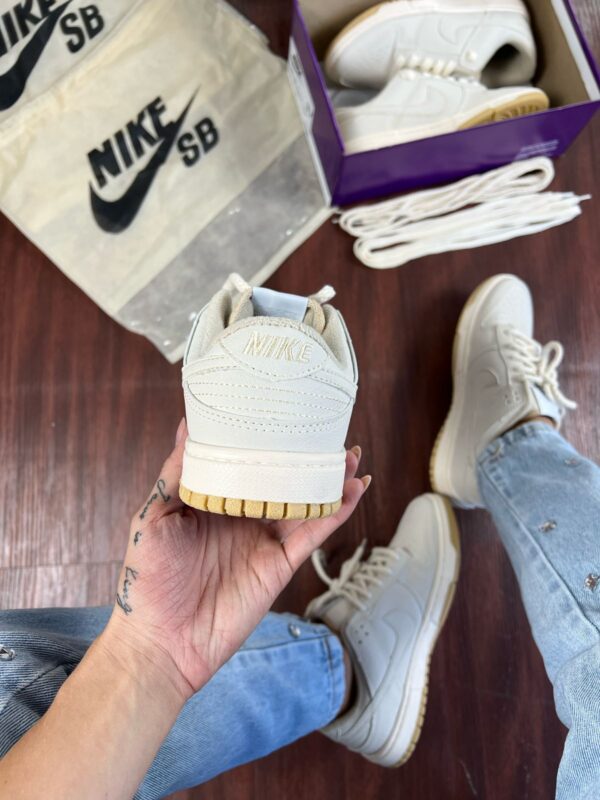 Nike SB Dunk Low Cream