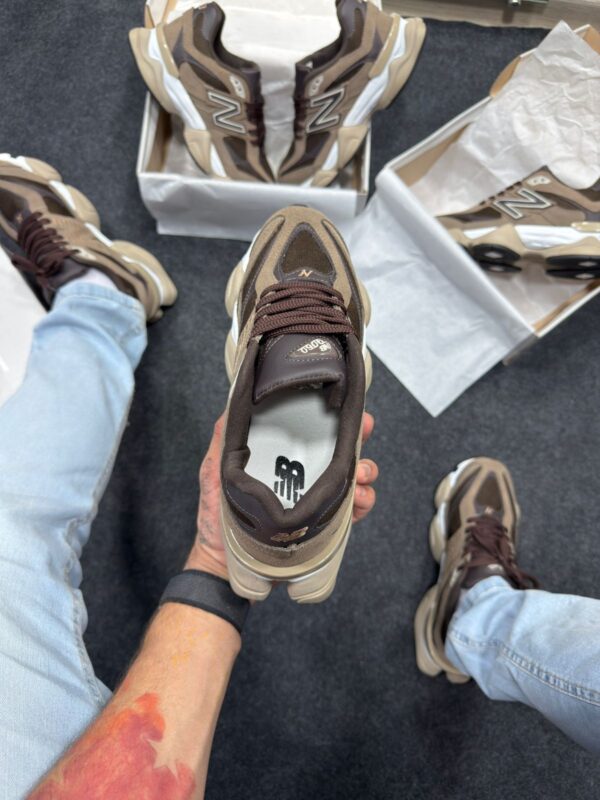New Balance 9060 Marrom e Branco