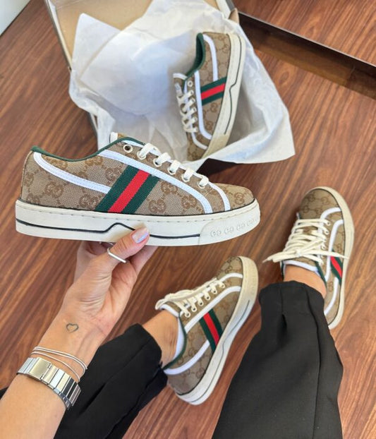 Gucci 1977 Plataforma Marrom