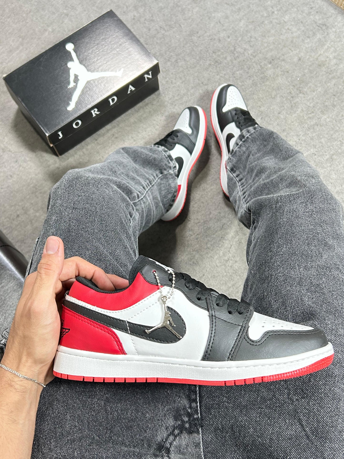 Nike Air Jordan 1 Low Black Toe