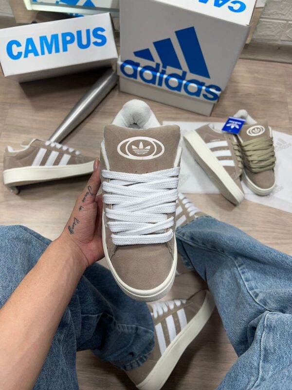 Adidas Campus Bege e Branco