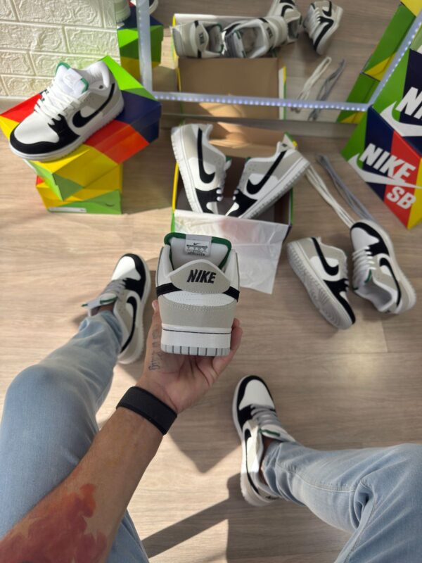 Nike SB Dunk Low Chlorophyll
