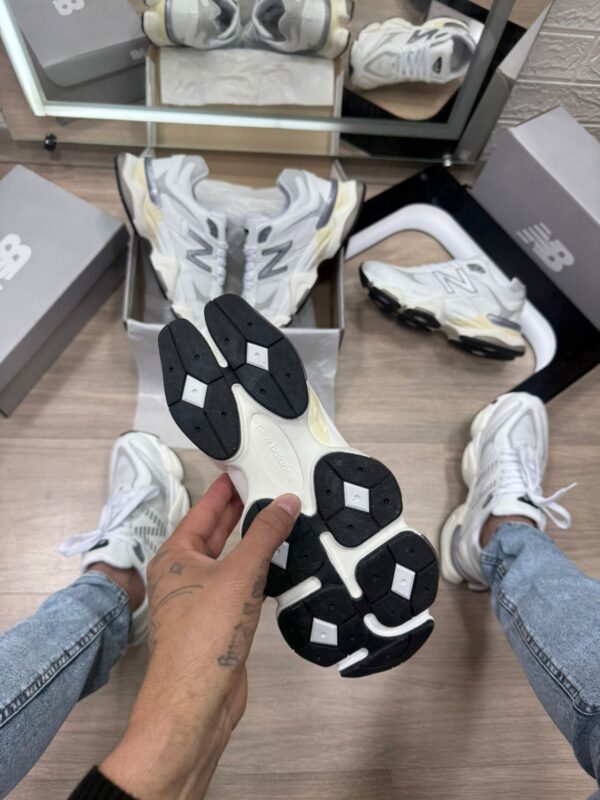 New Balance 9090 Branco e Cinza