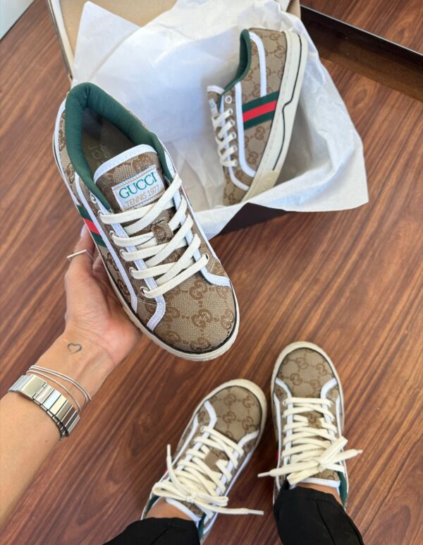 Gucci 1977 Plataforma Marrom