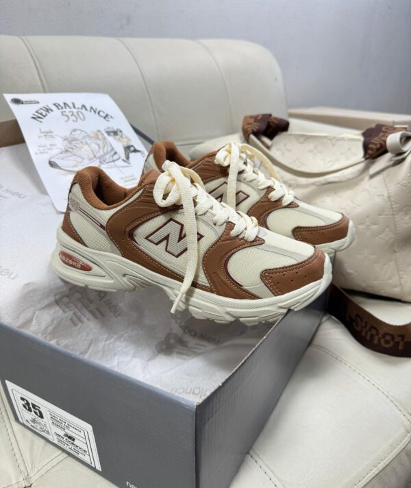 New Balance 530 Bege e Branco