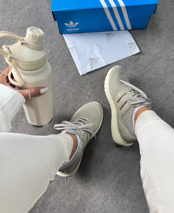 Adidas Ultraboost Off White Cinza