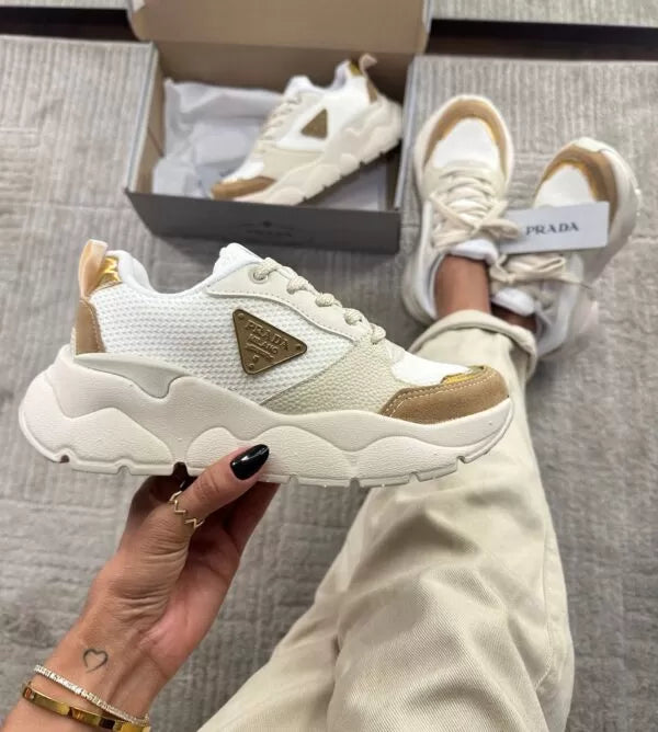 Prada Milano Dal Branco Bege