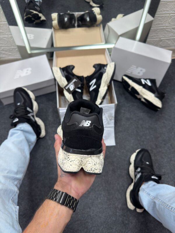 New Balance 9060 Preto e Branco