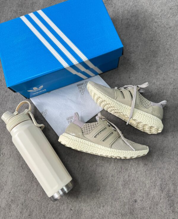 Adidas Ultraboost Off White Cinza