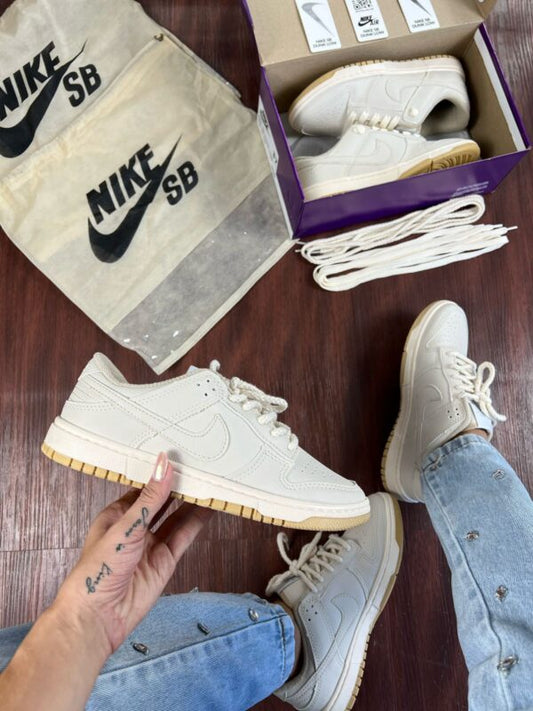 Nike SB Dunk Low Cream