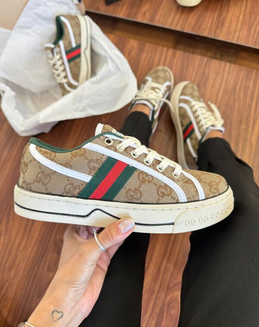 Gucci 1977 Plataforma Marrom