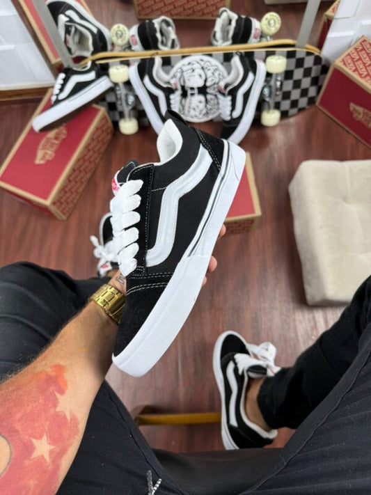 Vans Knu Skool Black True White