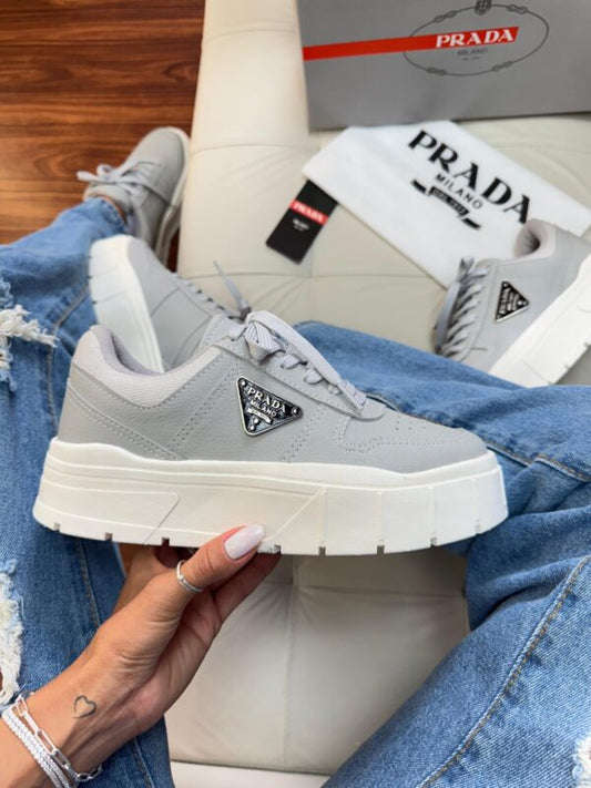Prada Double Tratorado Cinza Claro