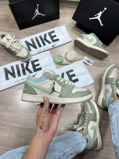 Nike Air Jordan 1 low Mint Green