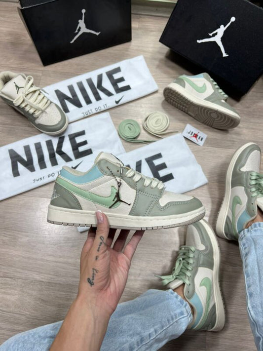 Nike Air Jordan 1 low Mint Green