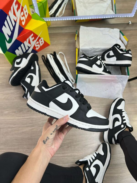 Nike Dunk Low Retro Panda
