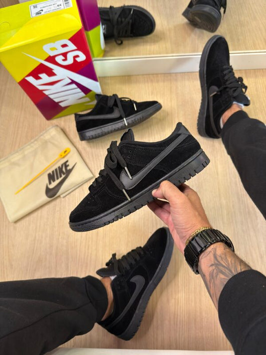 Nike Dunk Low Pro All Black