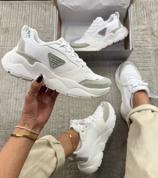Prada Milano Dal Branco Cinza