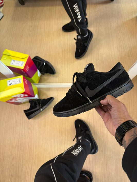 Nike Dunk Low Pro All Black