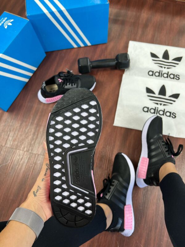 Adidas NMD R1 Preto/Rosa