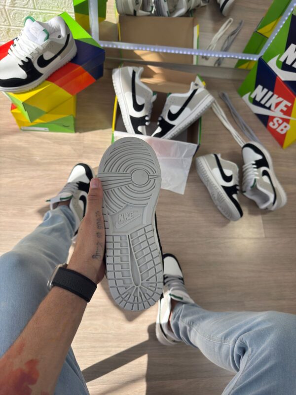 Nike SB Dunk Low Chlorophyll