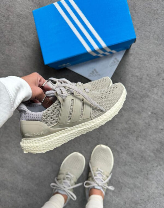 Adidas Ultraboost Off White Cinza