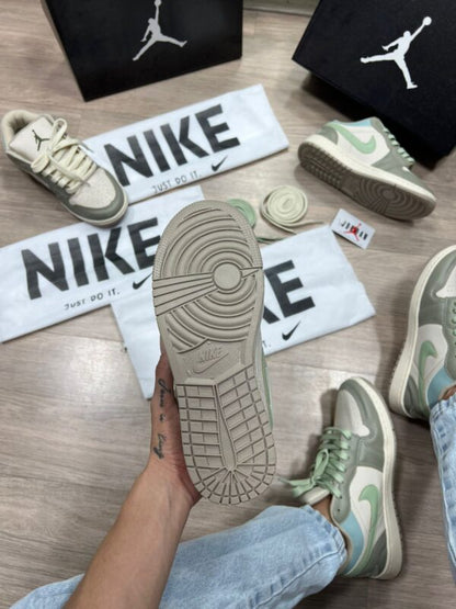 Nike Air Jordan 1 low Mint Green