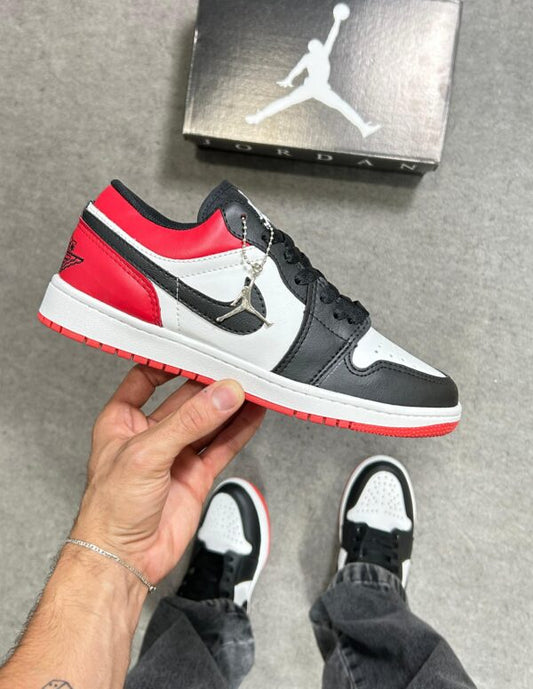 Nike Air Jordan 1 Low Black Toe