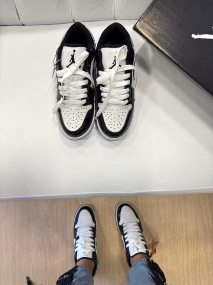 Nike Air Jordan 1 Low SE Concord