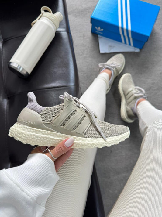 Adidas Ultraboost Off White Cinza
